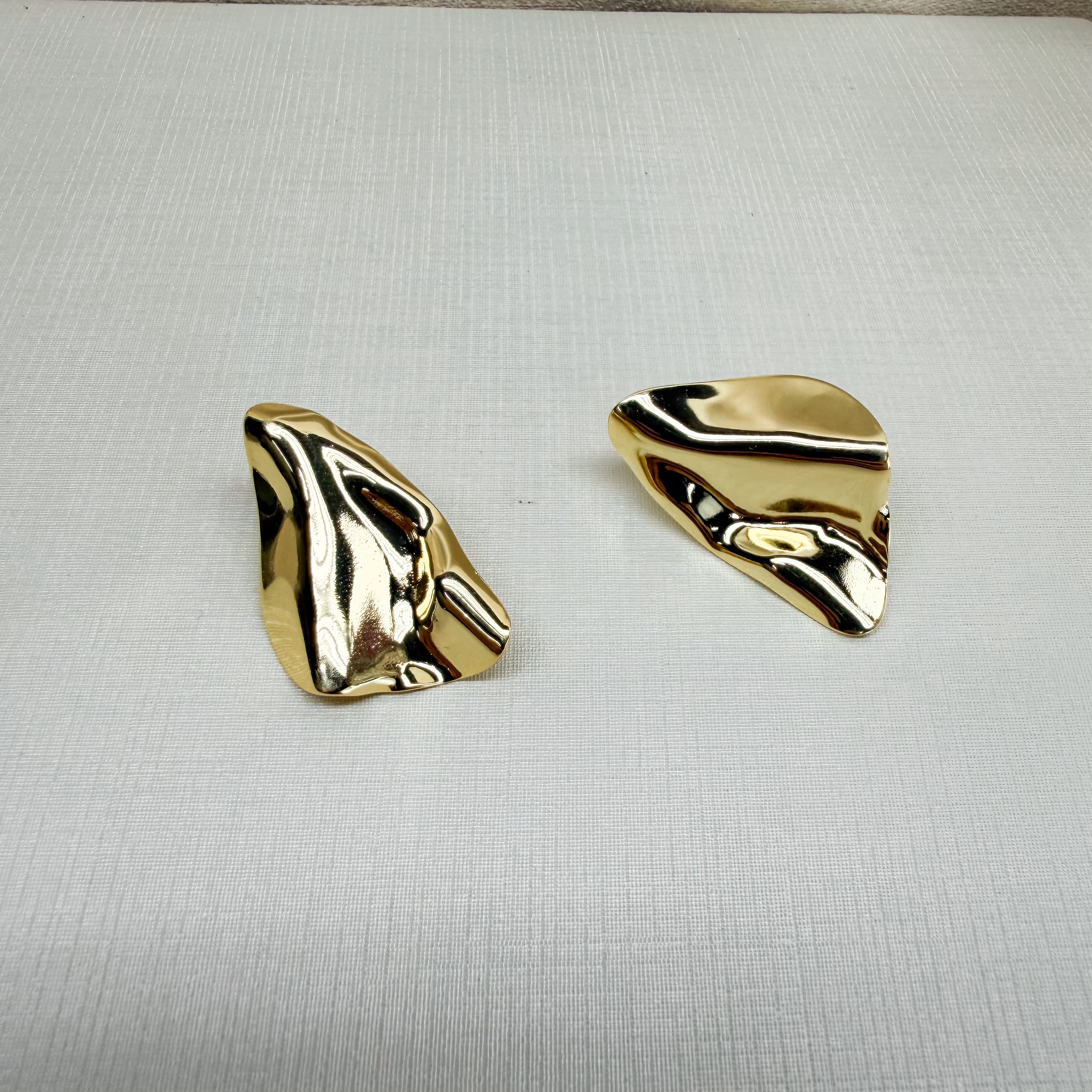 Earrings 220101