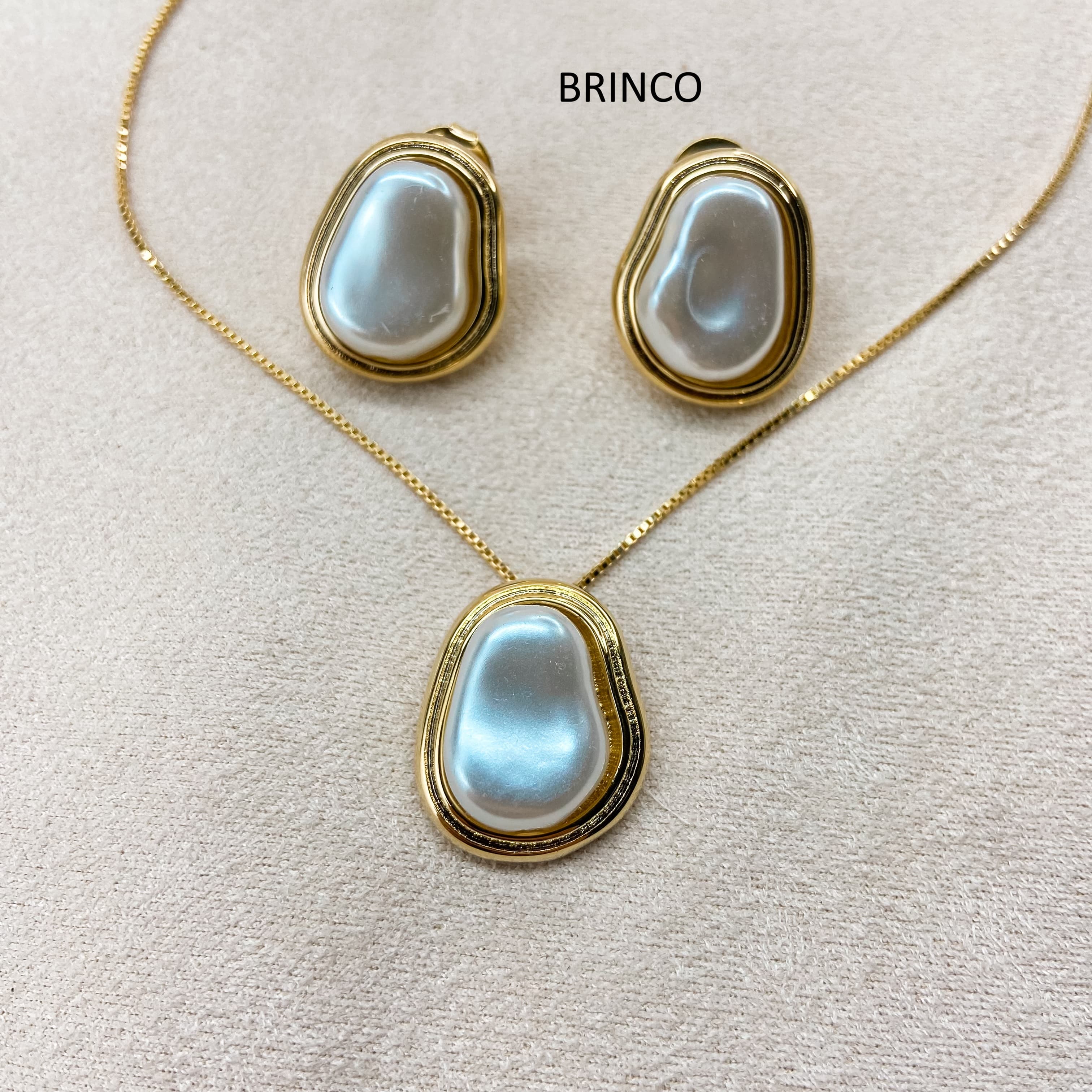 Earrings 220279
