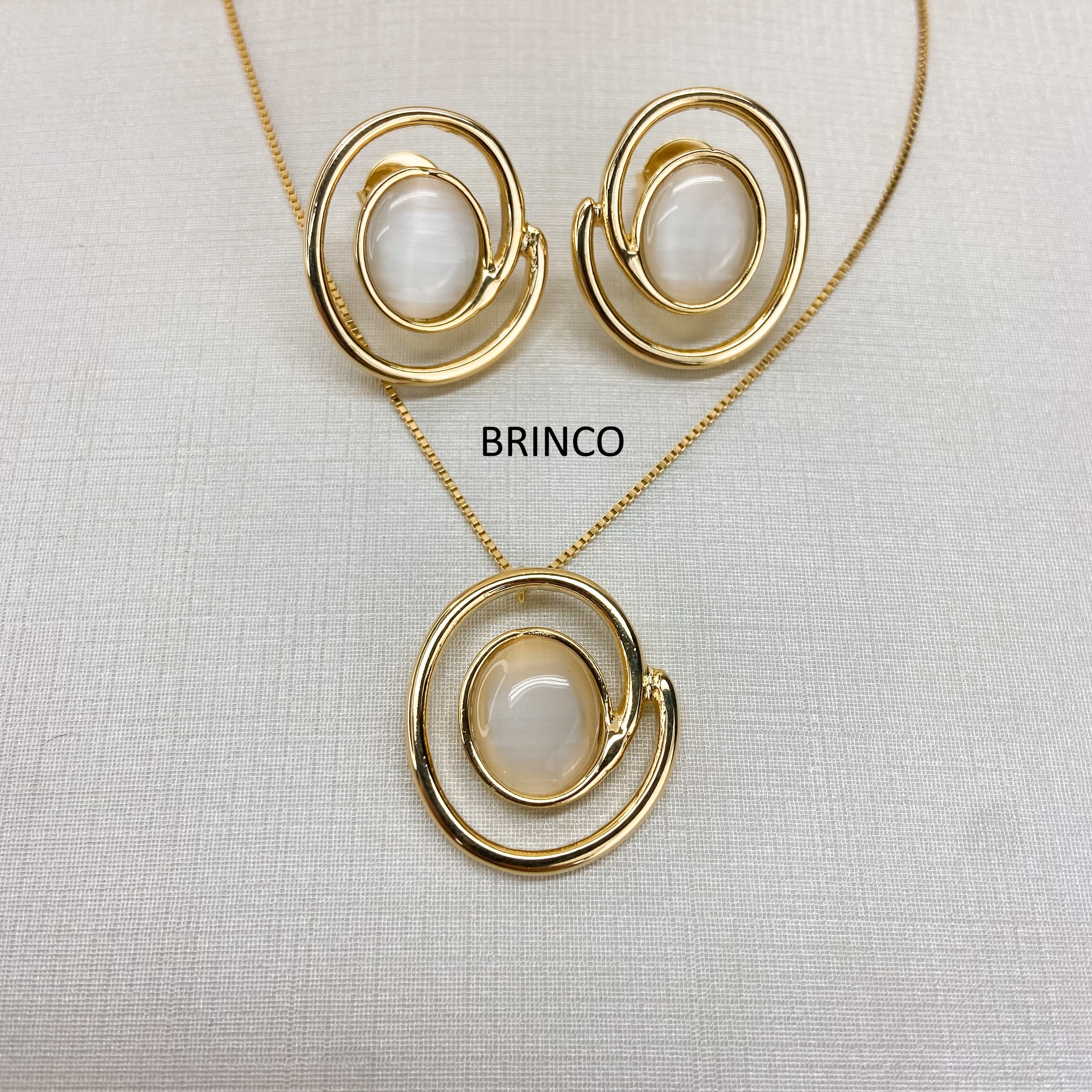 Earrings 220309